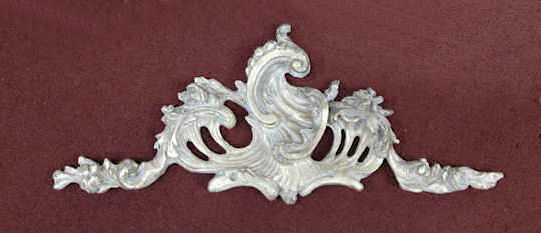 Kosnar Pediment - Scrolled, gold, light